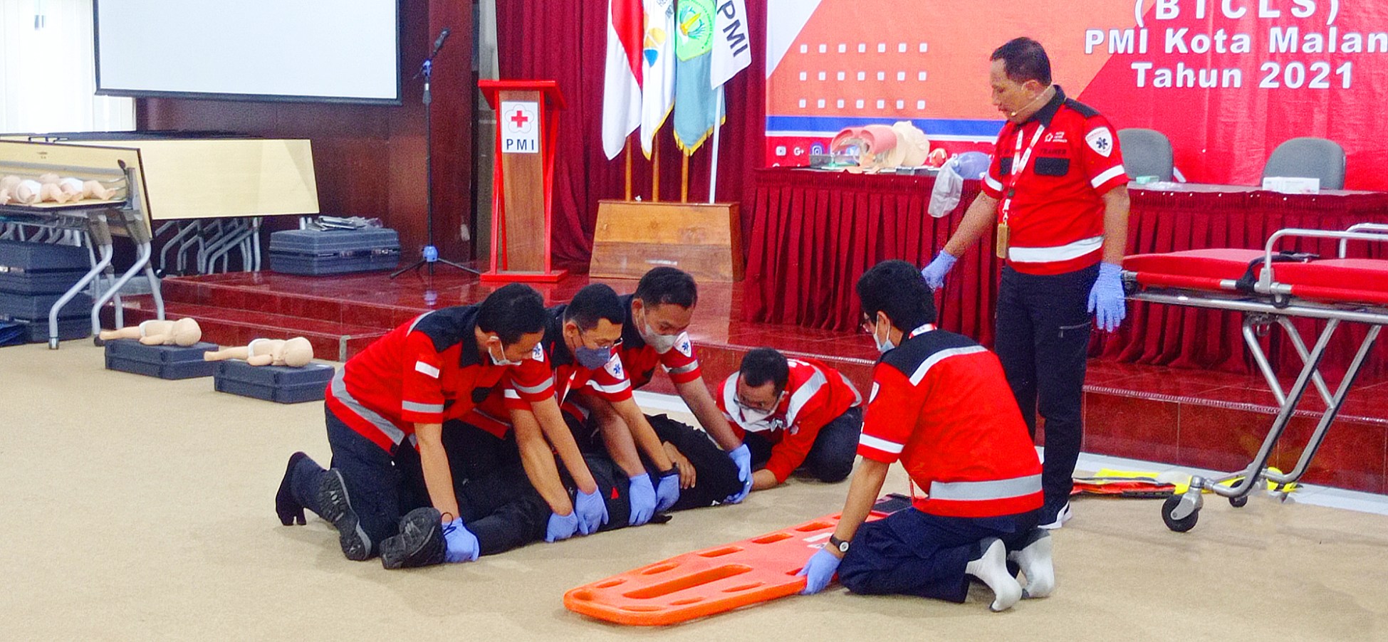 first aid diklat PMI PMR KSR relawan belitung korps Red Cross Indonesia website